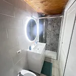 Leandra Apartment